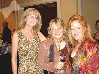 Blacktie | Photos | Cathie John, left, with Kathy Wallace and Kathleen ...